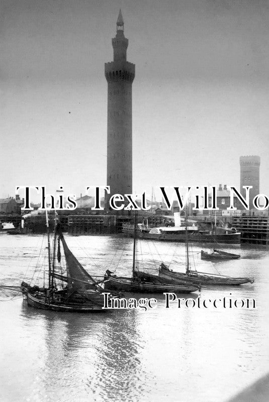 LI 665 - Water Tower & Fishing Vessels, Grimsby Docks, Lincolnshire c1910