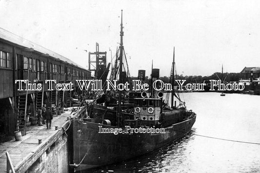 LI 727 - Fish Pontoon, Boston Docks, Lincolnshire c1913