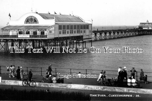 LI 895 - The Pier, Cleethorpes, Lincolnshire