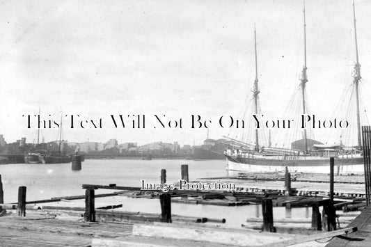 LI 938 - Grimsby River Scene, Lincolnshire c1905