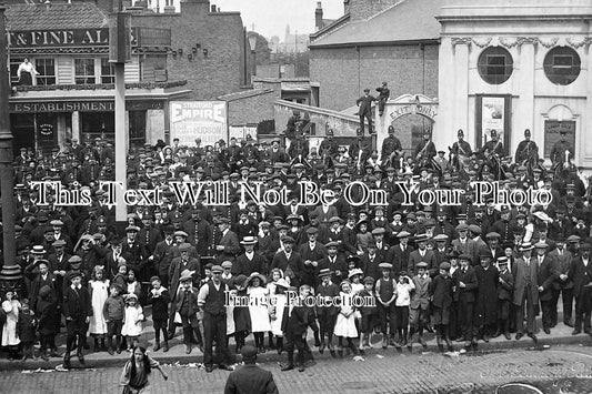 LO 1109 - Police & Crowd, Green Gate Electric Theatre, Plaistow, London