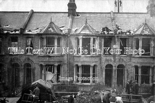 LO 1114 - SL-11 Airship Bomb Damage, Hertford Road, Enfield, London c1916