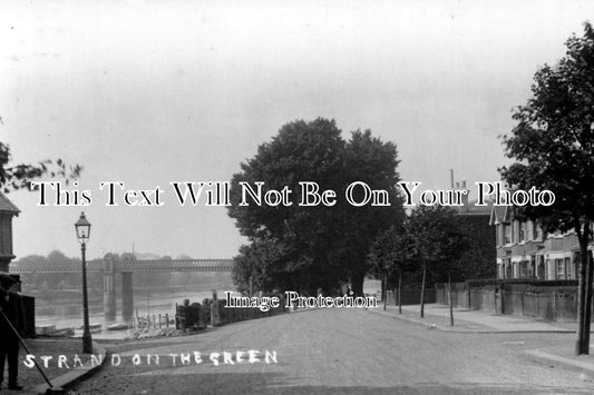 LO 1126 - Strand On The Green Near Chiswick, London