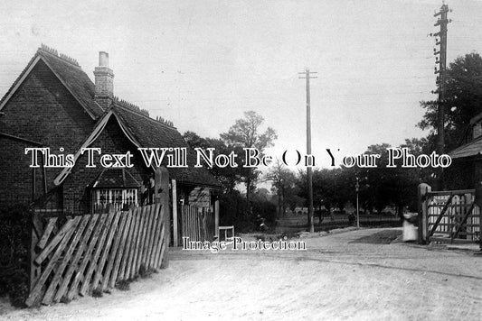 LO 1175 - The Level Crossings, West Barnes Lane, Raynes Park, London