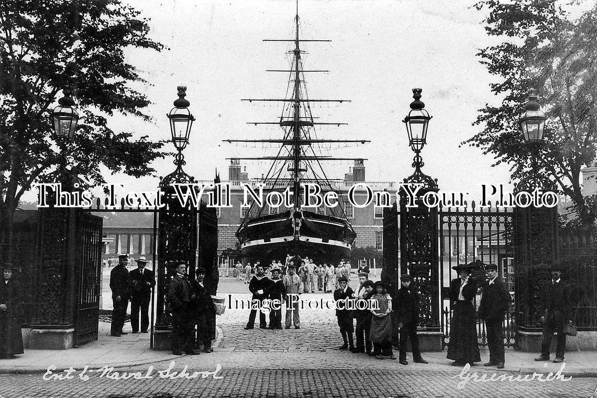 LO 124 - Entrance To The Naval School, Greenwich, London c1907