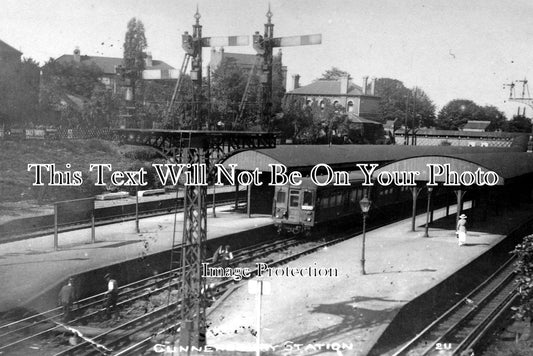 LO 1279 - Gunnersbury Railway Station, Hounslow, London