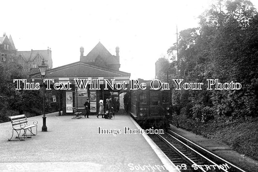 LO 1484 - Southfields District Railway Station, London c1912