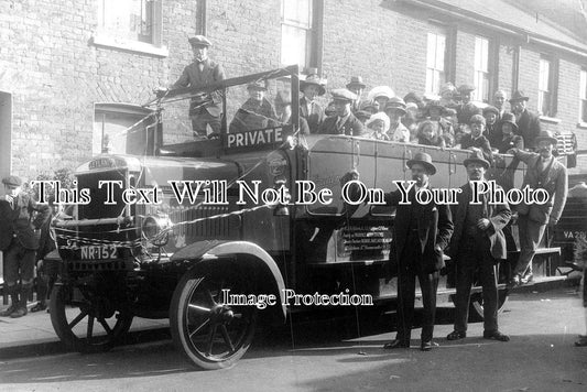 LO 1544 - Prudence Motor Coaches Charabanc, Hammersmith, London c1925