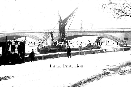 LO 1776 - Kew Bridge, Richmond, London c1909
