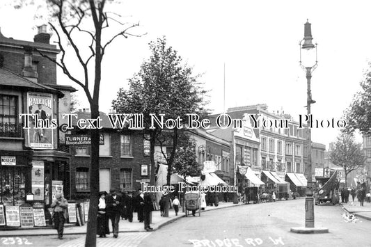 LO 1852 - Bridge Road, Hammersmith, London