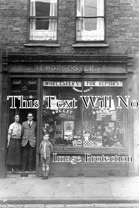 LO 187 - Croydon Shop Front, London