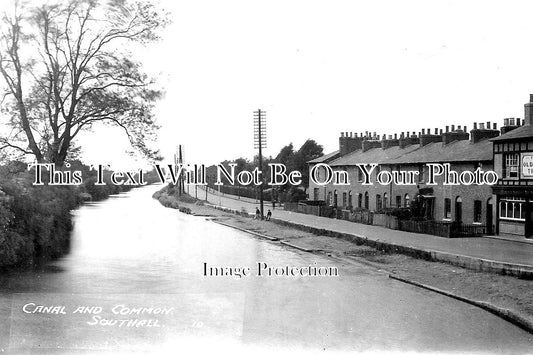 LO 1940 - Canal & Common, Southall, London