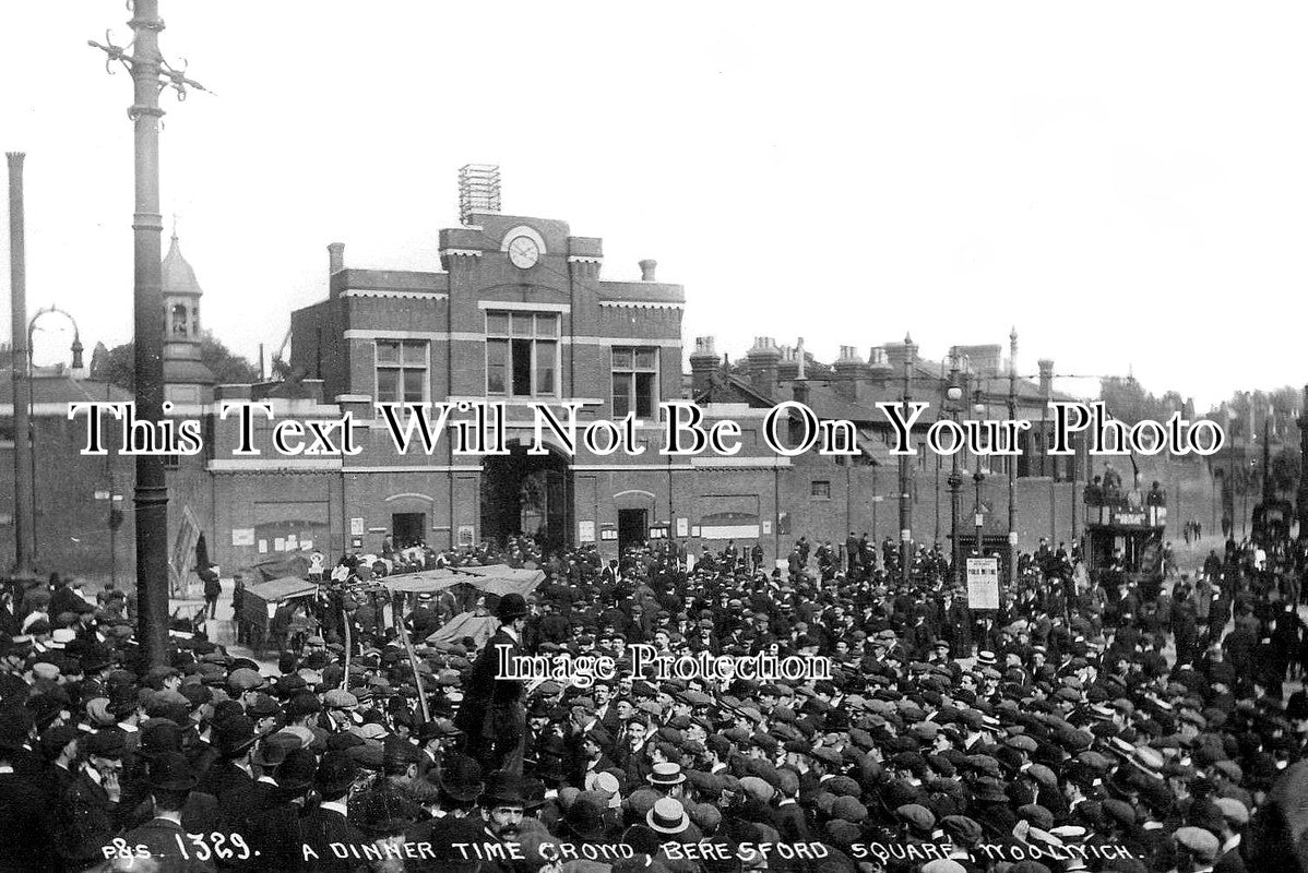 LO 1960 - Dinner Time, Beresford Square, Woolwich, London c1910