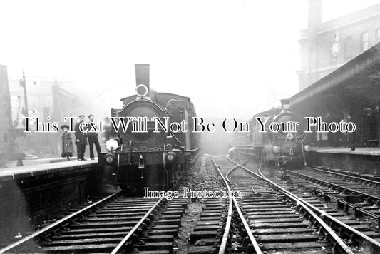 LO 2161 - Fenchurch Street Railway Station, London