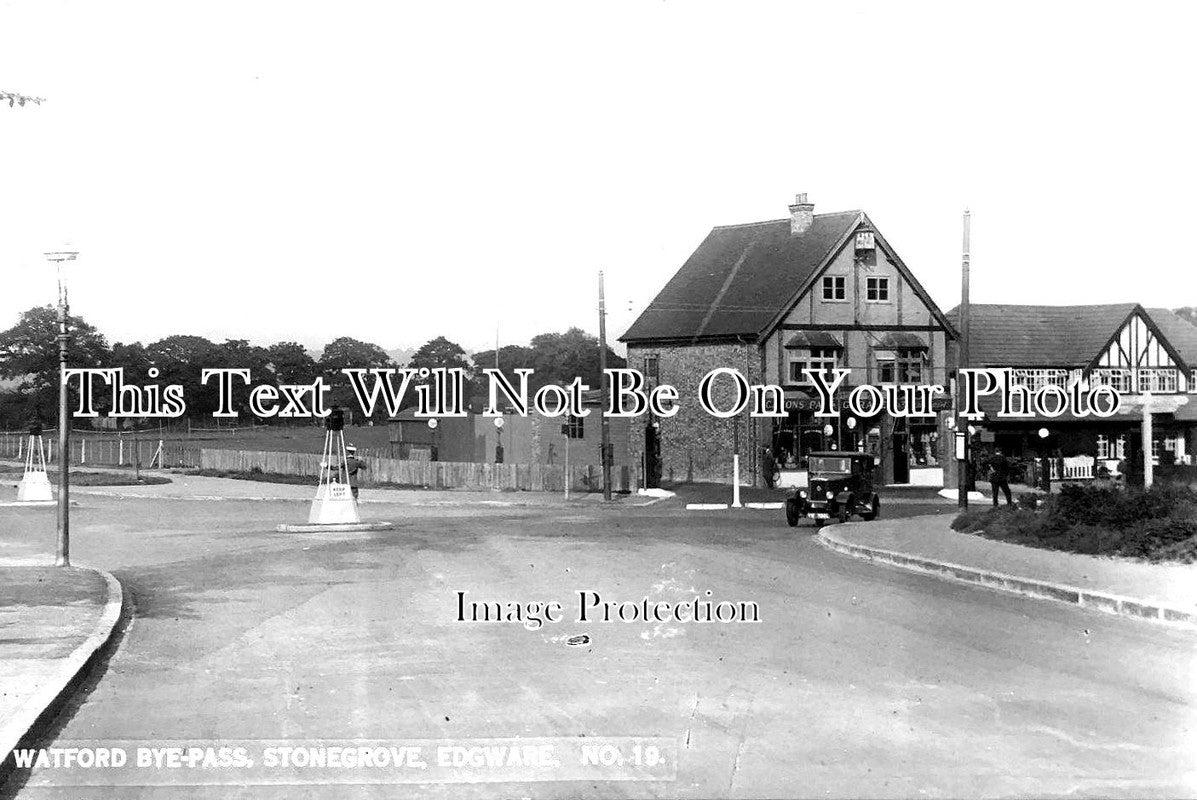 LO 2398 - Watford By-Pass, Stonegrove, Edgware, London