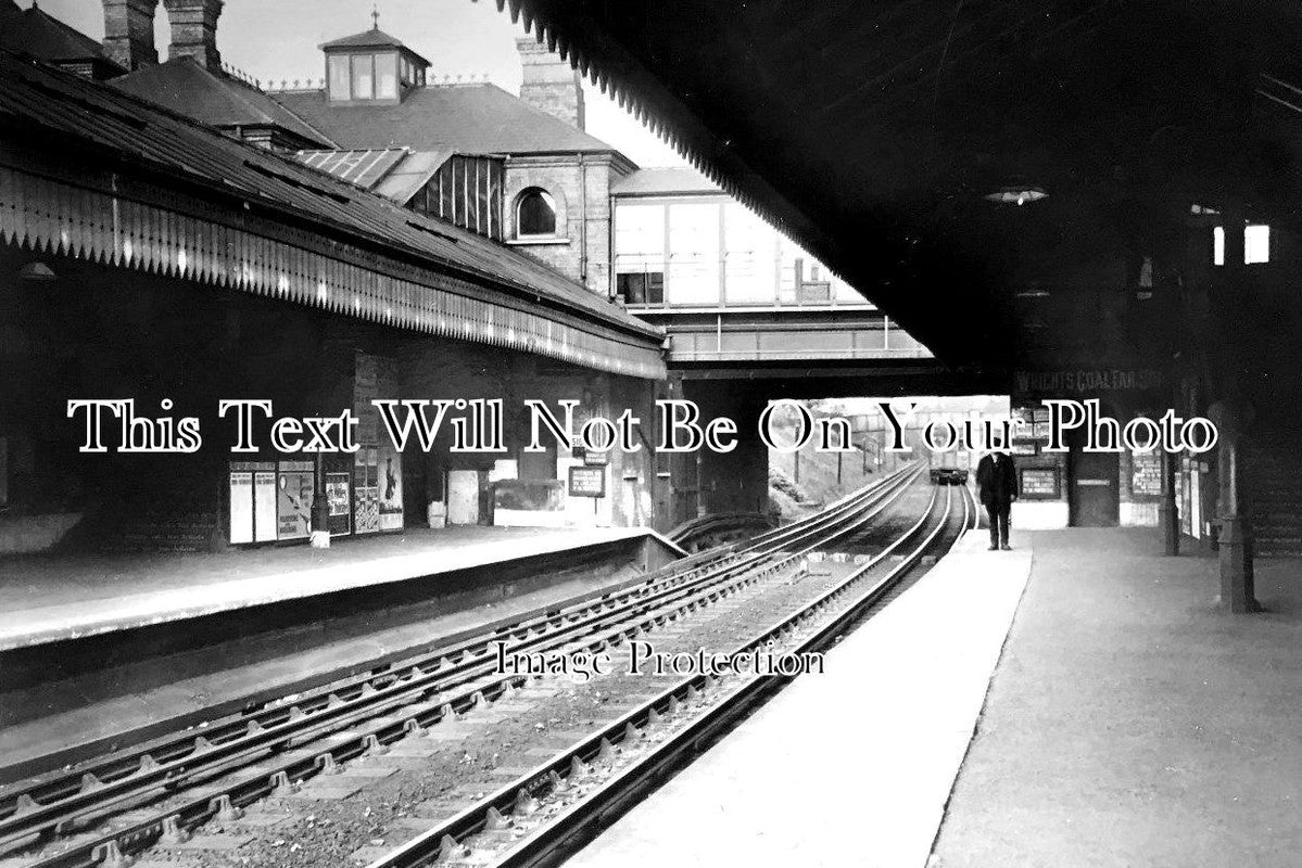LO 2415 - South Ealing Underground Railway Station, London