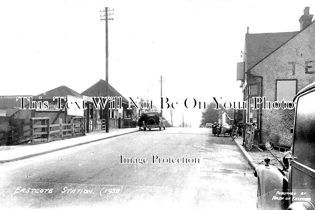 LO 2517 - Eastcote Underground Tube Railway Station, Hillingdon, London