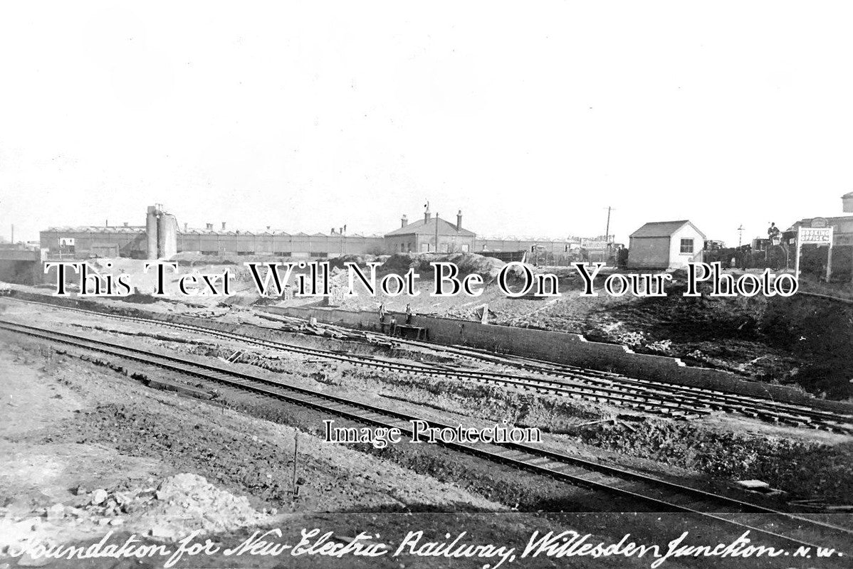 LO 2860 - Building Willesden Junction Station, London