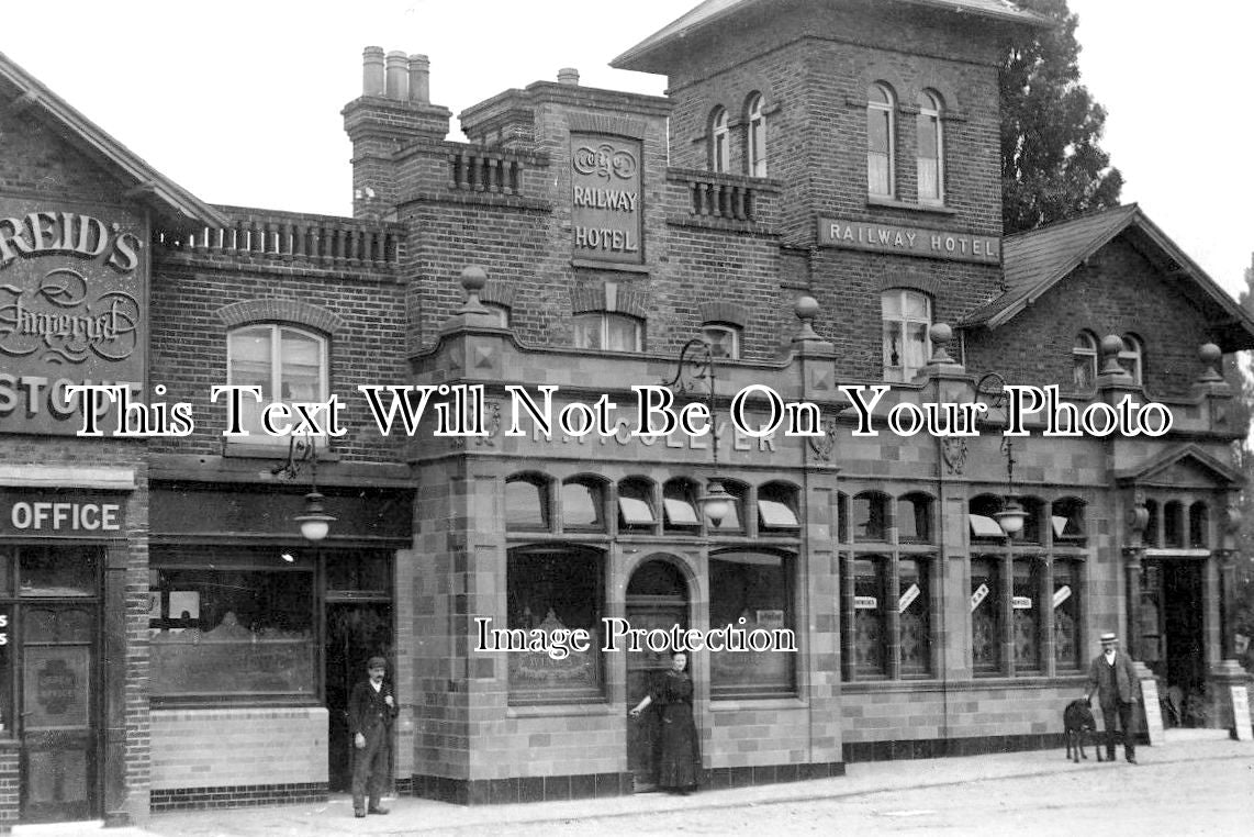 LO 2865 - Railway Hotel, Station Approach, Wealdstone, London