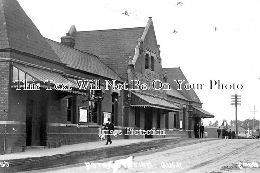 LO 2869 - Acton Great Western Railway Station, London