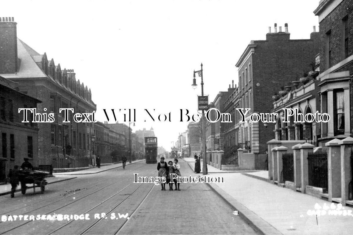 LO 2883 - Battersea Bridge Road, London