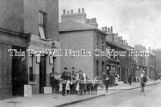 LO 297 - Grundy Street Church Mission Hall, Poplar, London c1911