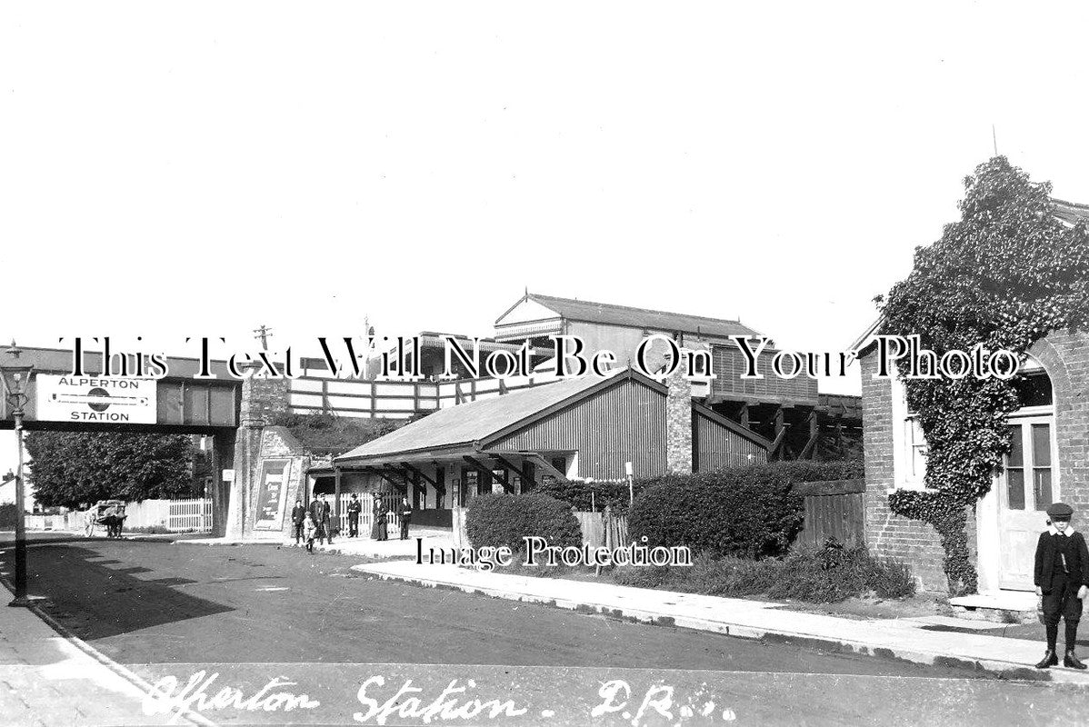 LO 3025 - Alperton Underground Tube Station, London