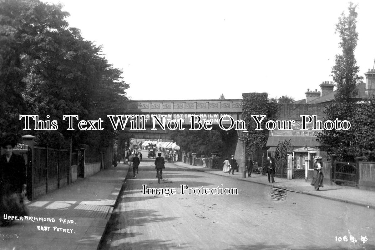 LO 3074 - Upper Richmond Road, East Putney, London c1907