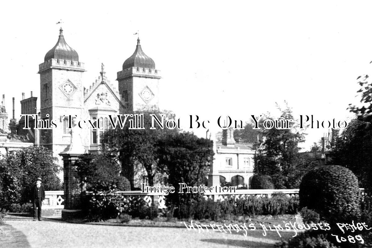 LO 3081 - Watermans Almshouses, Penge, London