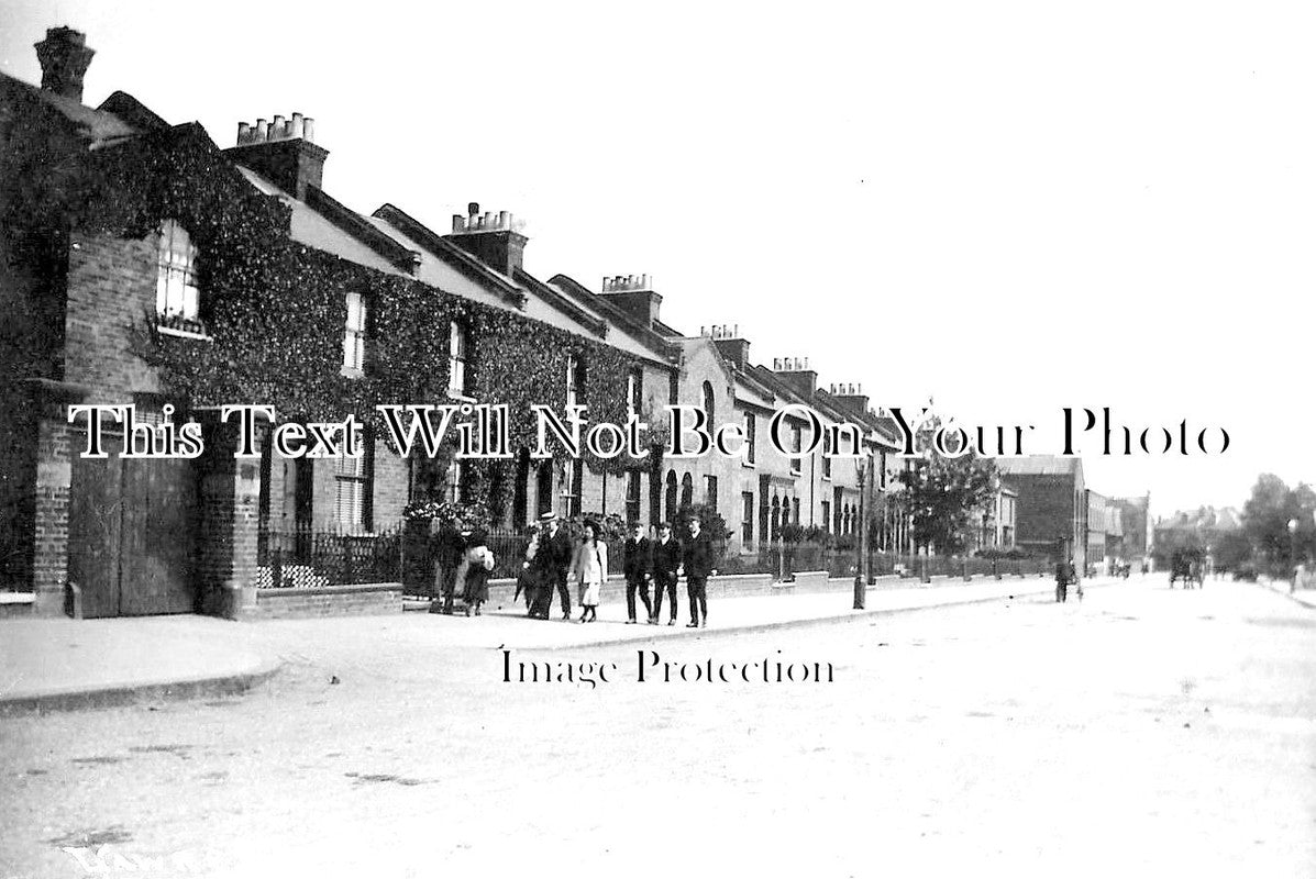 LO 3138 - Lawrence Road, Tottenham, London c1907