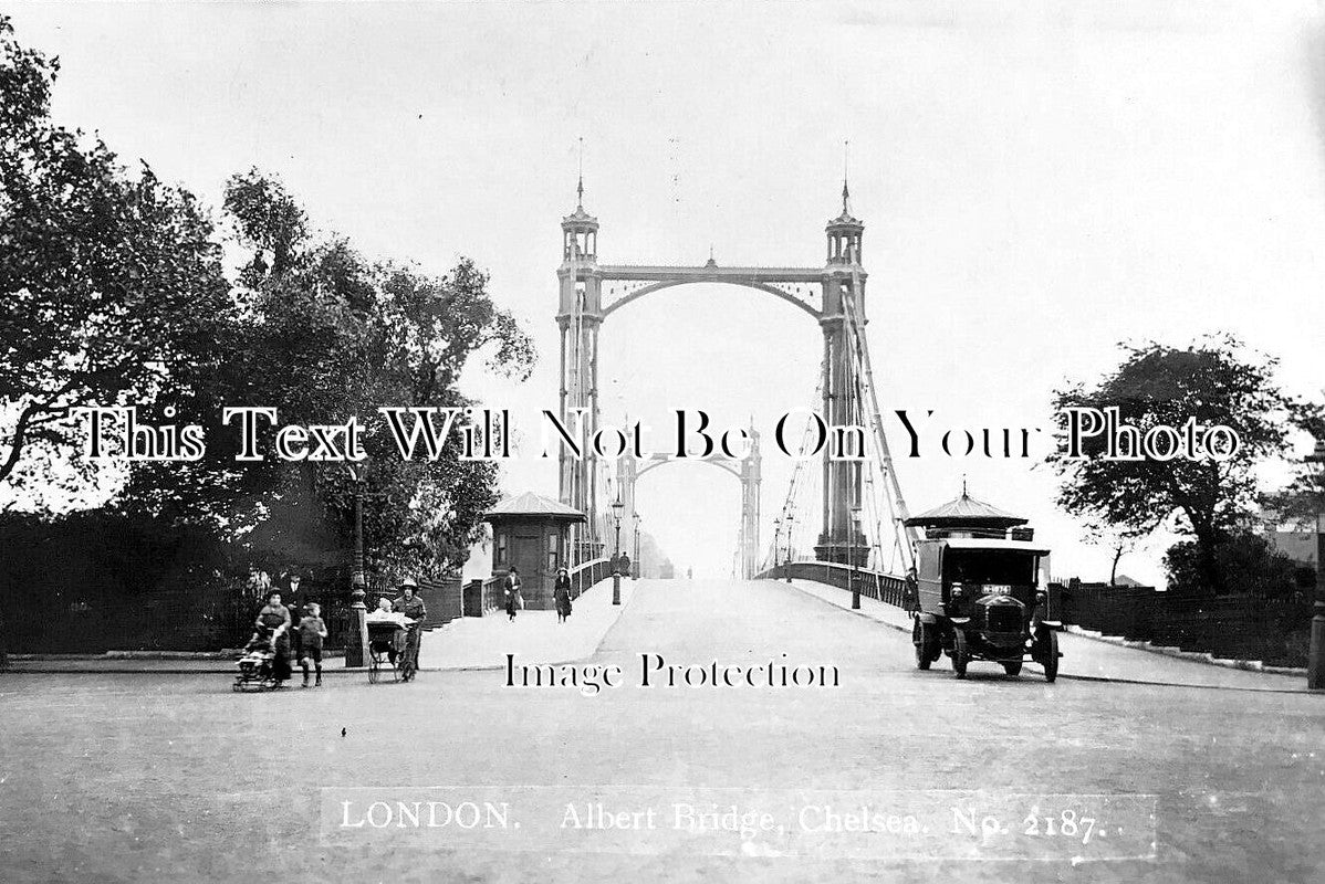 LO 3347 - Albert Bridge, Chelsea, London
