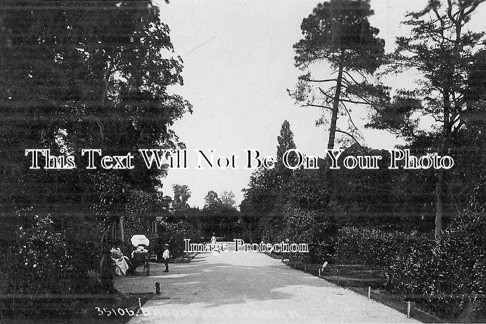 LO 348 - Broomfield Park, Palmers Green, London c1923