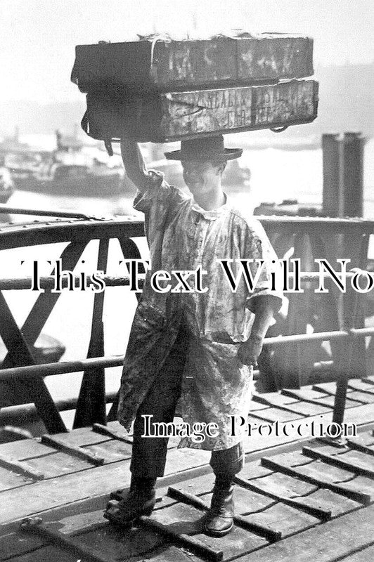 LO 3615 - Billingsgate Porter, London Life