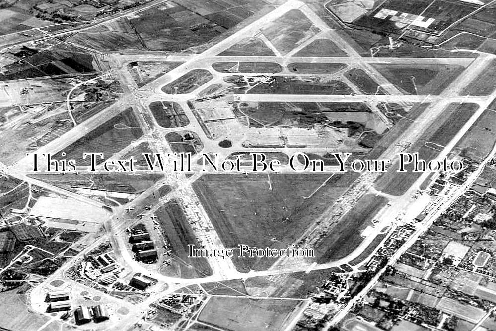 LO 3731 - Early View Of London Heathrow Airport