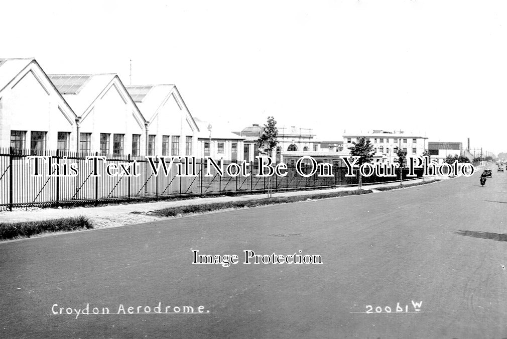 LO 3735 - Croydon Aerodrome, London