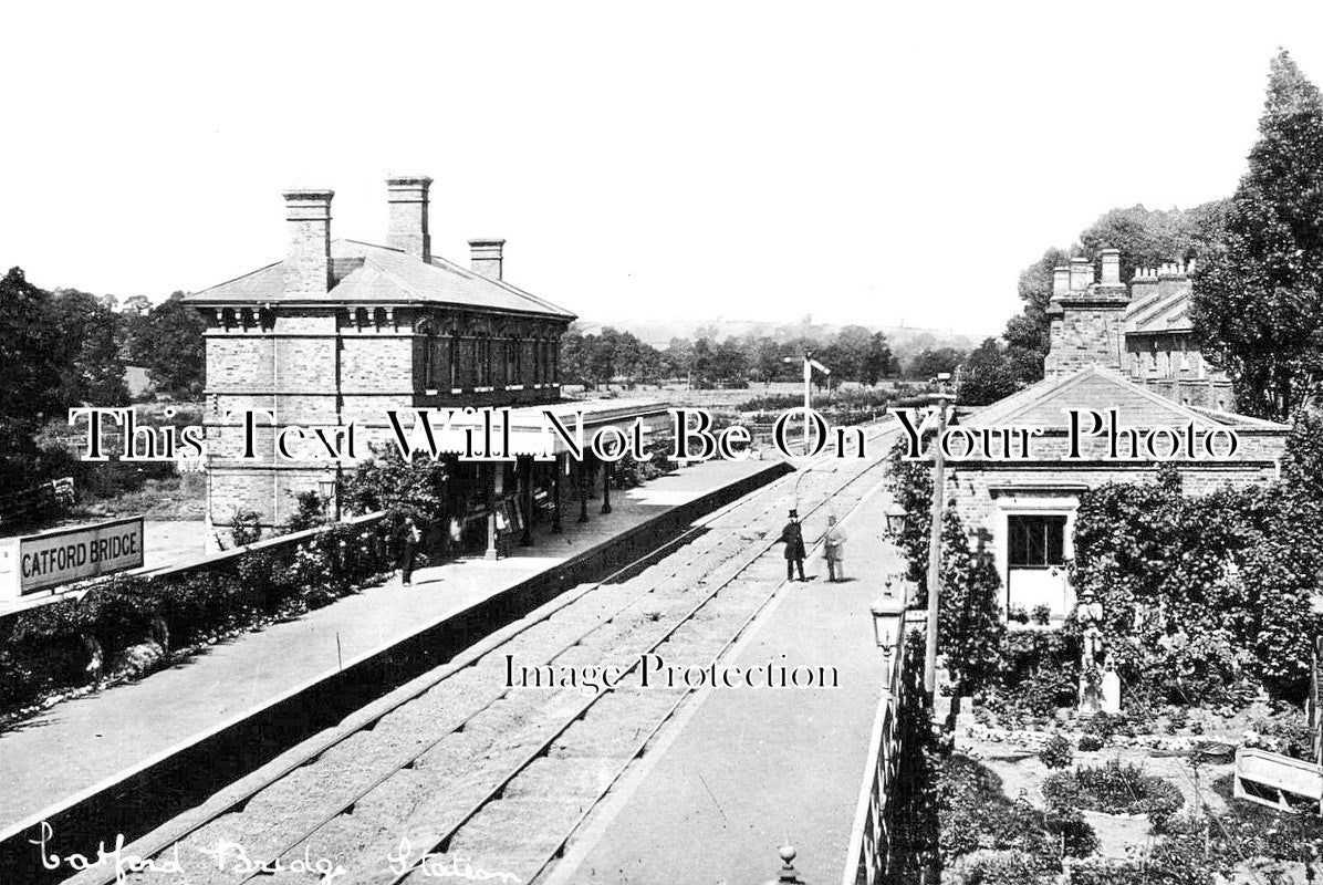 LO 3902 - Catford Bridge Railway Station, London