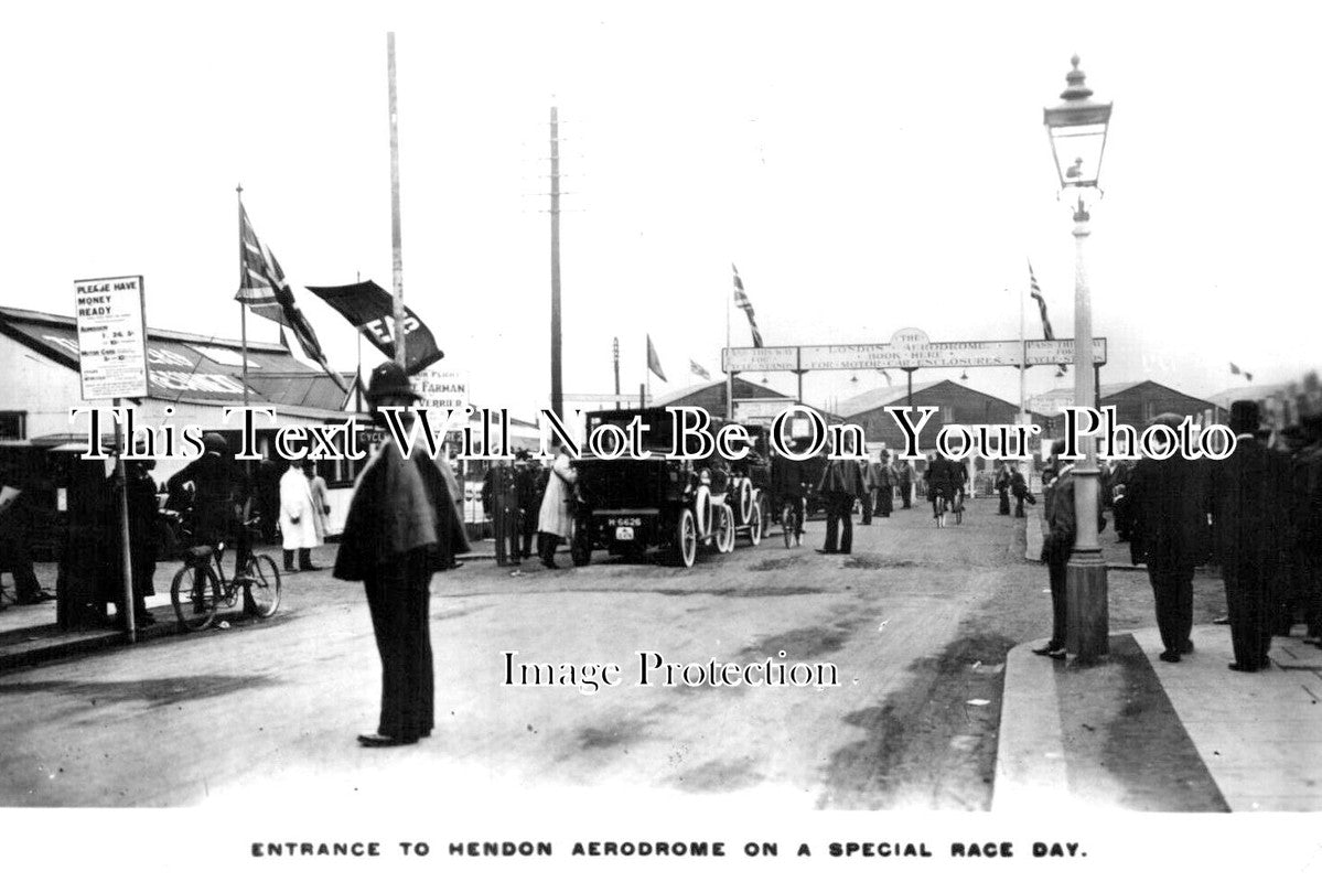 LO 3917 - Hendon Aerodrome Entrance, London
