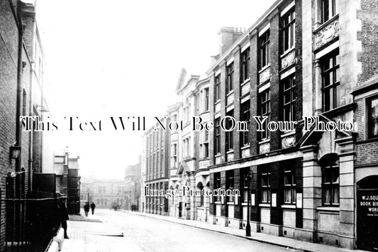 LO 3946 - The Polytechnic, Woolwich, London