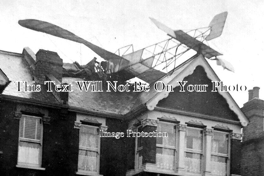 LO 3986 - Jean De Manio Plane Crash, Derwent Road, Palmers Green, London