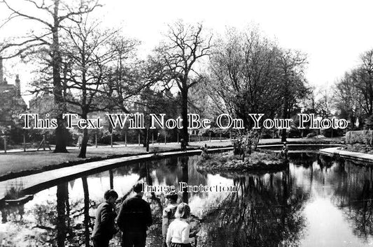 LO 3994 - Pymmes Park, Edmonton, London