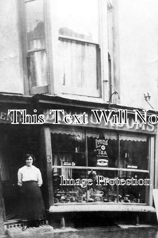 LO 4156 - The Central Dining Rooms, Hampton Hill, Teddington, London