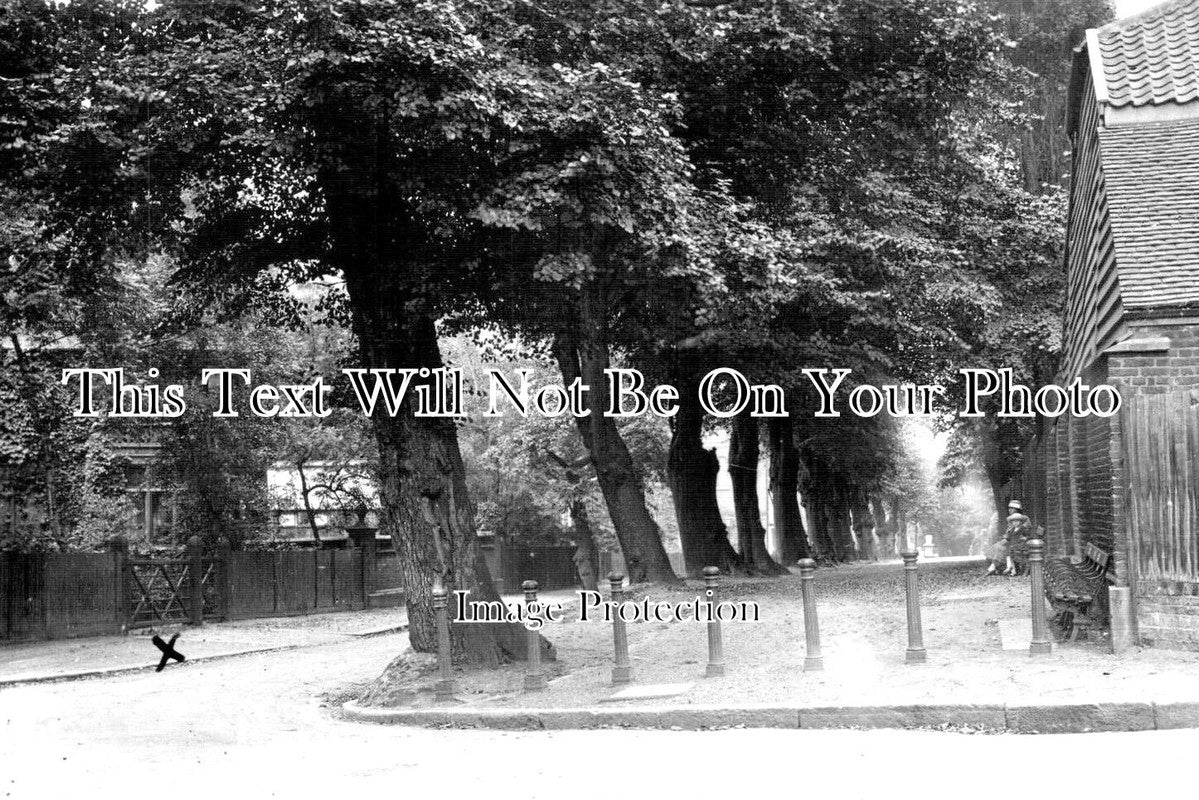 LO 4193 - Well Walk, Hampstead, London