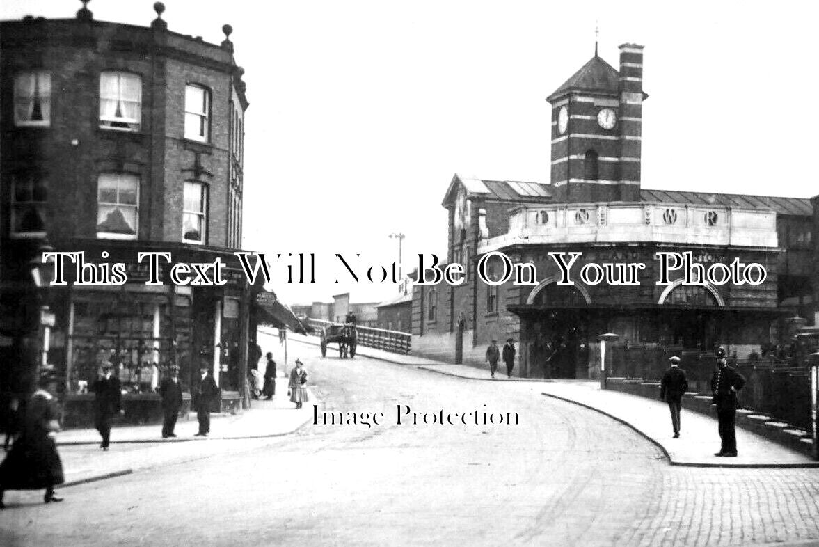 LO 4217 - Wealdstone Harrow Railway Station, London c1920