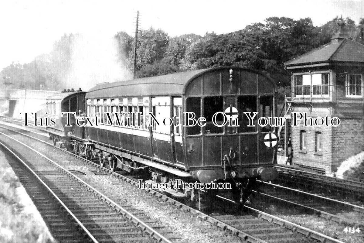 LO 4260 - Train Passing Balham Signal Box, Railway, London c1925