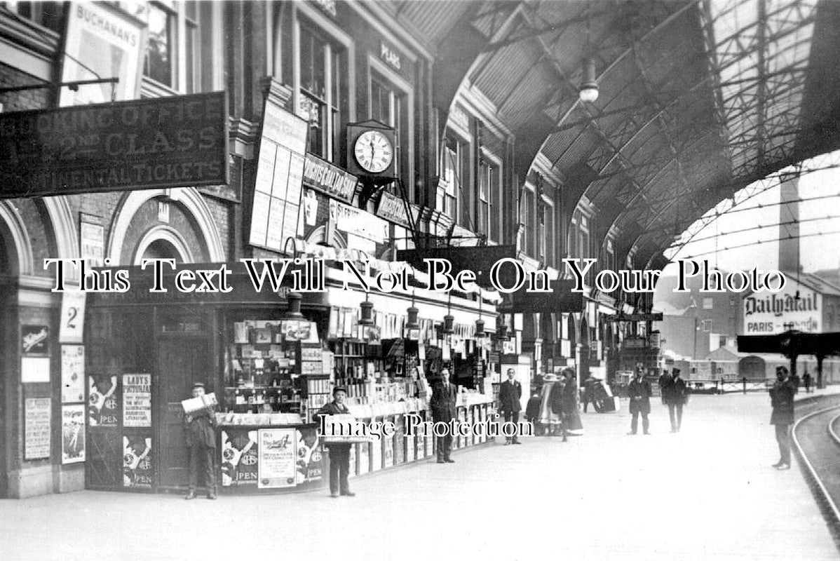 LO 4262 - Victoria Railway Station, London