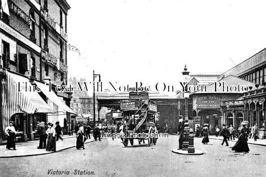 LO 4299 - Victoria Railway Station, London
