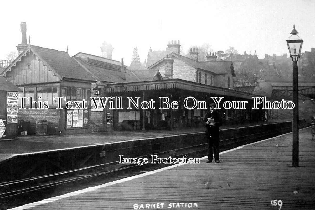 LO 4304 - Barnet Railway Station, London c1910