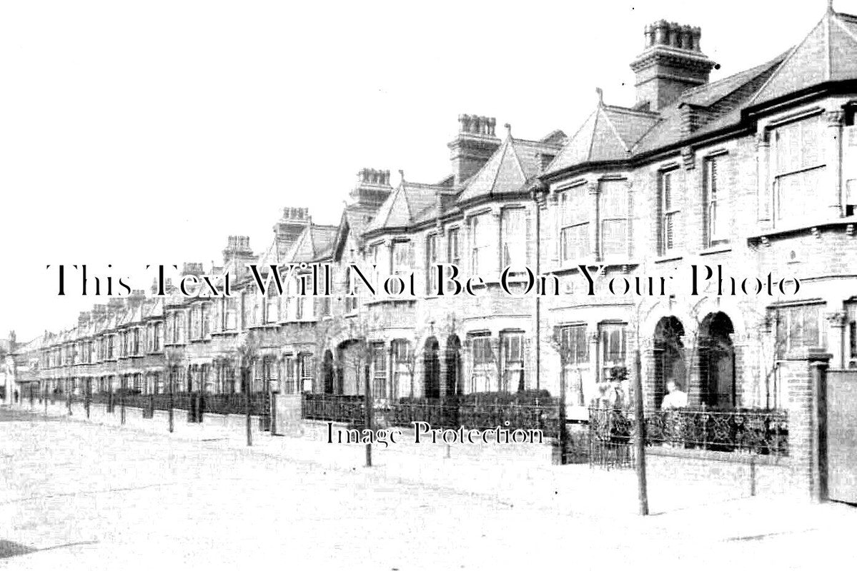 LO 4389 - Pembar Avenue Street, Walthamstow, London c1912