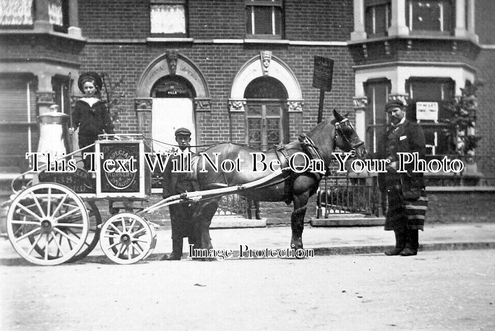 LO 4523 - Rushey Green Horse Drawn Milk Wagon, Catford, Lewisham, London