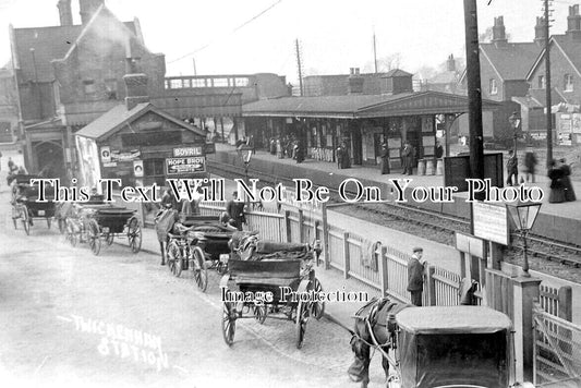 LO 4595 - Twickenham Railway Station, London